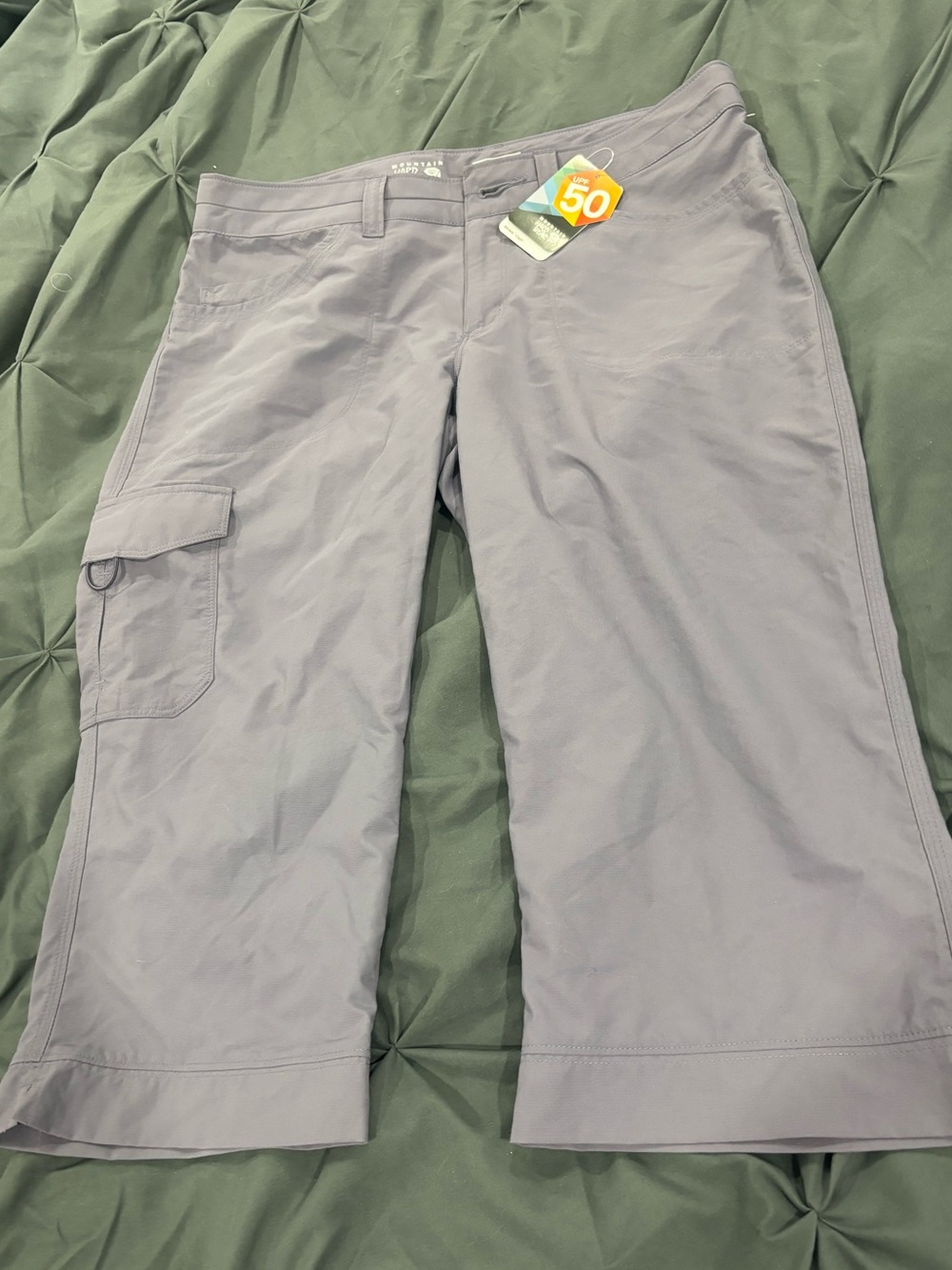 Mountain Hardwear woman’s  Light purple  Cargo Capri Pants